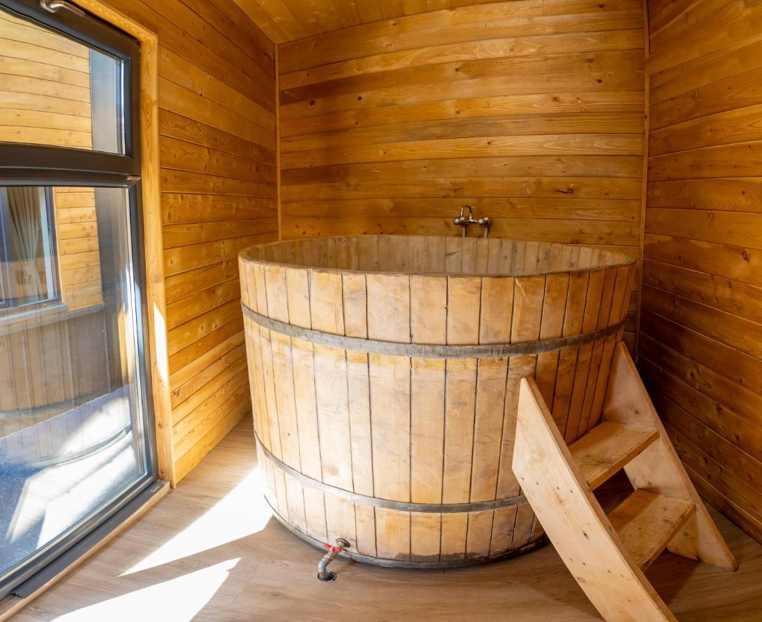 Casa Izvorul Negru Moisei Bed & Breakfast Luaran gambar